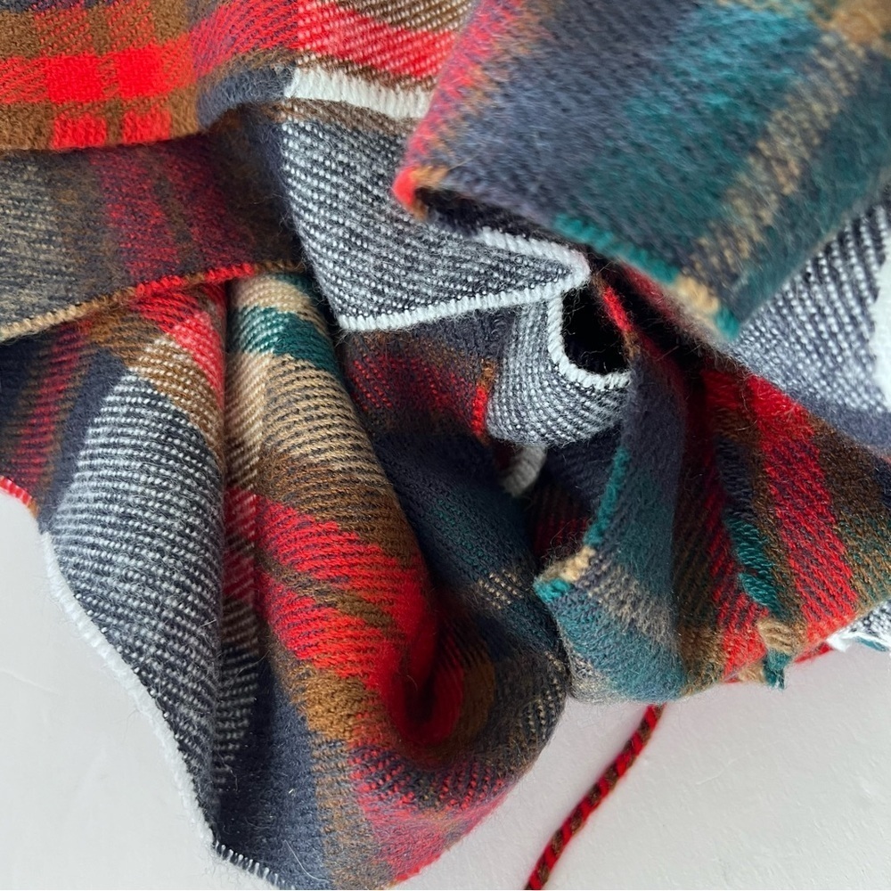 EUC J Crew Cabincore Juniper White Plaid Scarf - Picture 10 of 15